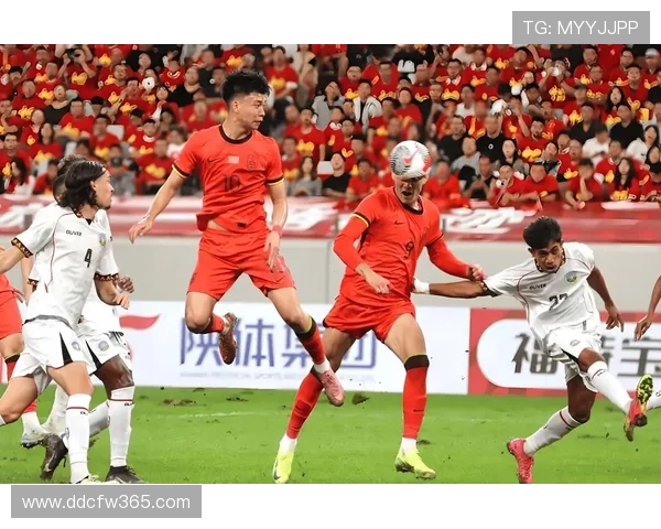 国足关键战告负引发出线形势与未来改革深度反思再掀舆论热议浪潮 - 副本 (2)