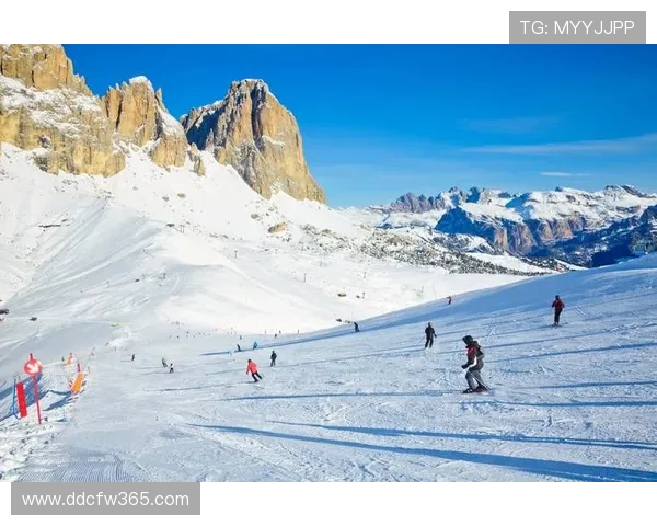 探索意大利滑雪胜地的魅力：最佳滑雪线路与冬季度假推荐 - 副本 - 副本