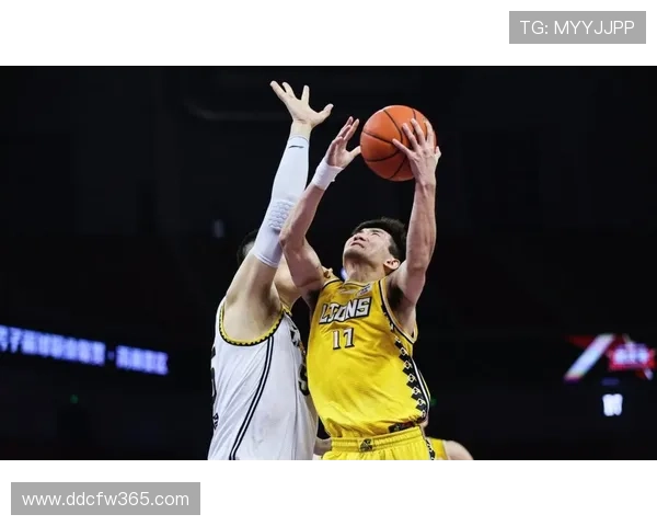 篮球赛后深度解析关键回合定胜负球星表现引热议教练调整成焦点 - 副本 - 副本 (4)