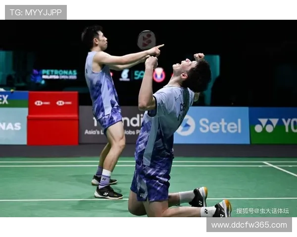 羽坛巅峰对决国羽新星逆转夺冠点燃全场激情见证荣耀时刻震撼全城 羽坛巅峰对决国羽新星逆转夺冠点燃全场激情见证荣耀时刻震撼全城